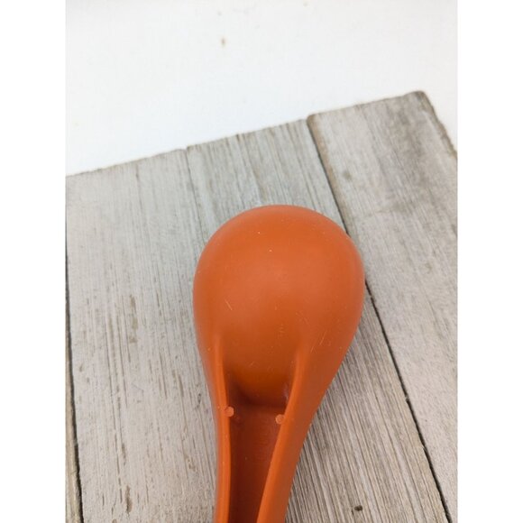 Vintage Rubbermaid 1910 Orange Plastic Ice Cream Scoop 7 1/2" #3 - Picture 5 of 8